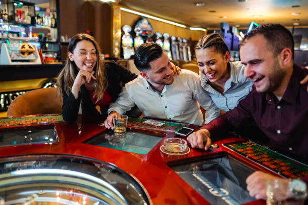 Antarmuka permainan slot dan dealer langsung ramatoto dengan tema premium